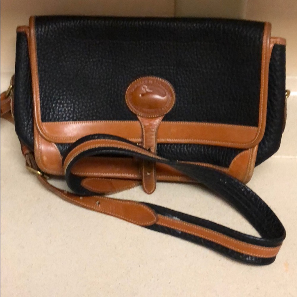 Vintage Genuine leather Dooney & Bourke purse